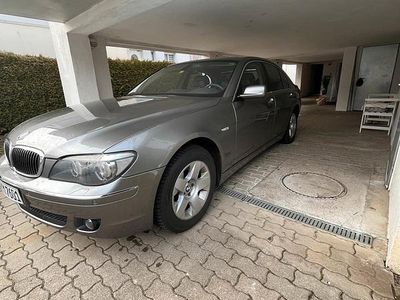 BMW 740