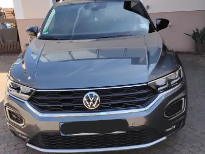 Second-hand VW T-Roc Sport 150 CP (110 kW) 2020 Gri SUV