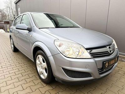 Gebraucht Opel Astra 90 PS (66 kW) 2008 Lichtsilber m2 Kleinwagen