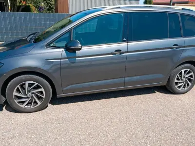 Gebraucht VW Touran Comfortline 115 PS (84 kW) 2017 Grau Van / Kleinbus