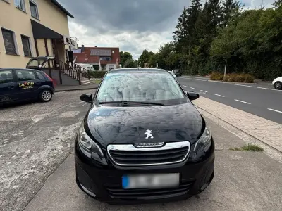 Gebraucht Peugeot 108 Active 69 PS (50 kW) 2015 Schwarz Kleinwagen