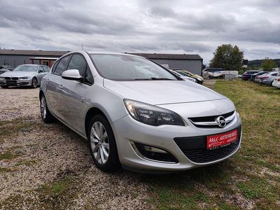 Gebraucht Opel Astra 140 PS (102 kW) 2013 Silber Limousine