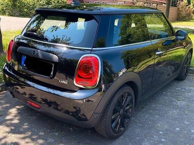 Second-hand Mini ONE 102 CP (75 kW) 2019 Negru Hatchback