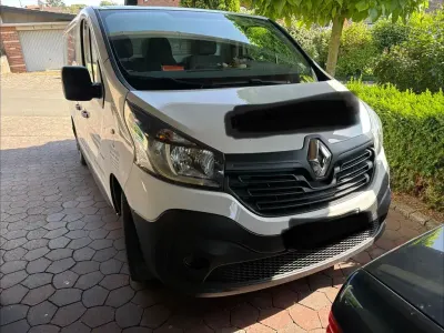 Gebraucht Renault Trafic 95 PS (69 kW) 2017 Weiß Van / Kleinbus