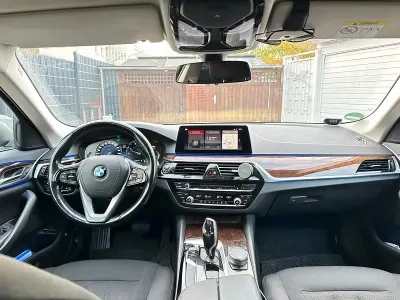 Używany BMW 530 265 KM (194 kW) 2018 Srebrny Sedan/Limuzyna