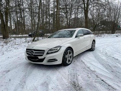 Weiß Gebraucht 2012 Mercedes CLS350 Shooting Brake Kombi | 8.000 € (Superpreis)