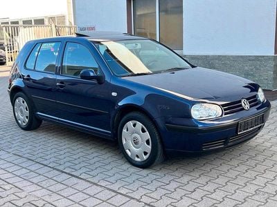 Usata VW Golf IV 75 CV (55 kW) 2001 Blu Berlina