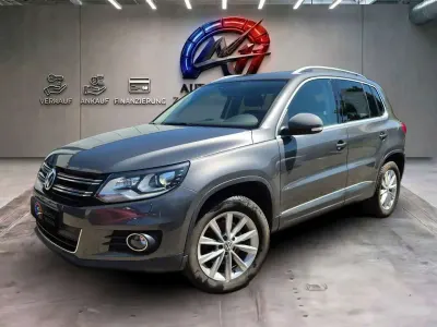 Gebraucht VW Tiguan Highline 179 PS (131 kW) 2012 Grau SUV