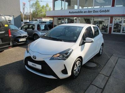 Gebraucht Toyota Yaris Comfort 69 PS (50 kW) 2017 Weiß Limousine