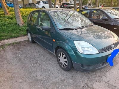 Usata Ford Fiesta 80 CV (58 kW) 2002 Verde Utilitaria