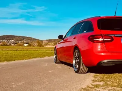 Gebraucht Mercedes C220 170 PS (125 kW) 2017 Rot Limousine