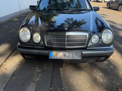 Mercedes E280