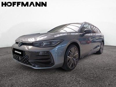 Neu VW Passat R-line 272 PS (200 kW) 2025 Diabase gray metallic Kombi