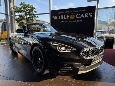 Saphirschwarz (metallic) Gebraucht 2020 BMW Z4 Advantage Cabrio | 38.990 € (Teuer)