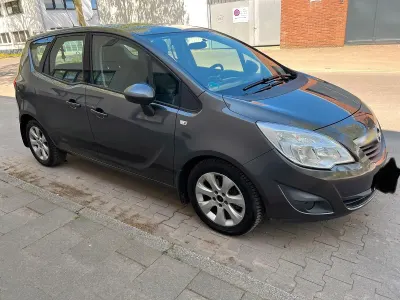 Brugt Opel Meriva 101 HK (74 kW) 2011 Grå MPV