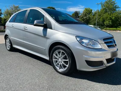 Gebraucht Mercedes B200 136 PS (100 kW) 2008 Silber Van / Kleinbus
