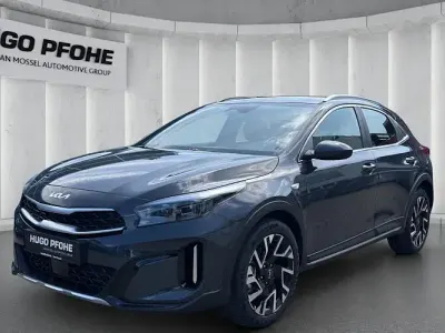 Neu Kia XCeed Vision 150 PS (110 kW) 2026 Silber SUV
