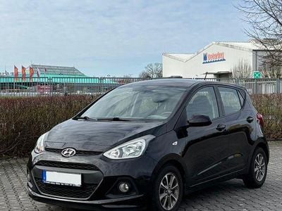 Gebraucht Hyundai i10 87 PS (63 kW) 2015 Schwarz Kleinwagen