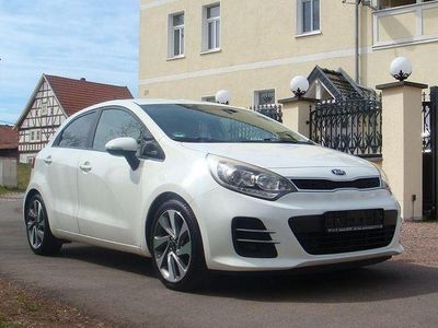 Usata Kia Rio Spirit 109 CV (80 kW) 2015 Bianco Berlina