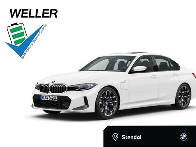 Gebraucht BMW 330e M Sport 292 PS (214 kW) 2025 Alpinweiss iii (weiß) Limousine