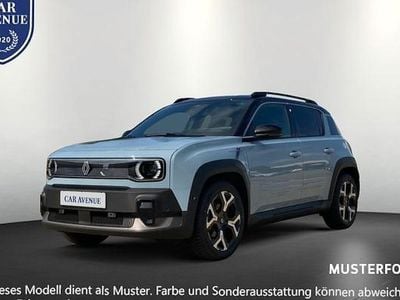 Second-hand Renault 4 E-Tech Iconic 110 kW (150 CP) 2025 Verde SUV