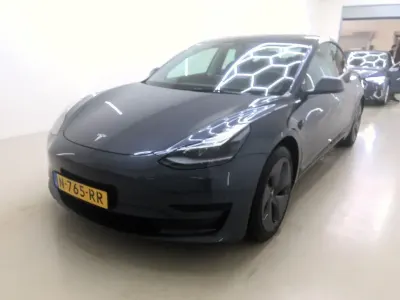 Gebraucht Tesla Model 3 Standard Range 225 kW (306 PS) 2021 Grau Limousine