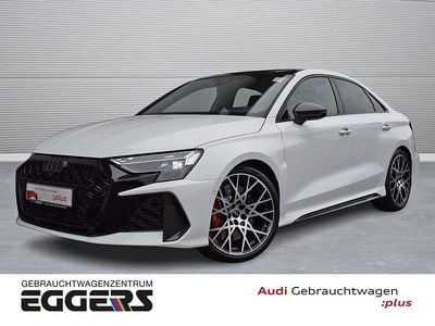 Grau Gebraucht 2024 Audi RS3 Ambiente Limousine | 68.580 € (Etwas zu teuer)