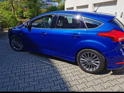 Usata Ford Focus ST-Line 125 CV (91 kW) 2017 Blu Berlina