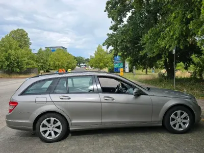 Gebraucht Mercedes C200 136 PS (100 kW) 2009 Beige Kombi