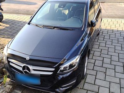 Gebraucht Mercedes B200 156 PS (114 kW) 2018 Schwarz Van / Kleinbus