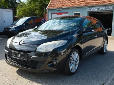 Gebraucht Renault Mégane III Luxe 131 PS (96 kW) 2009 Schwarz Limousine