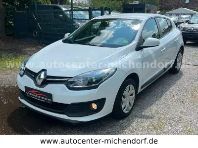 Gebraucht Renault Mégane III 110 PS (80 kW) 2015 Gletscherweiss Limousine