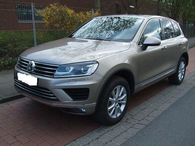Gebraucht VW Touareg R-line 262 PS (192 kW) 2016 Gold SUV