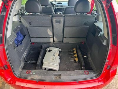 Usata Opel Meriva Essentia 101 CV (74 kW) 2005 Rosso Monovolume