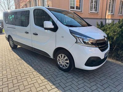 Gebraucht Renault Trafic Life 145 PS (106 kW) 2019 Gletscherweiss Van / Kleinbus