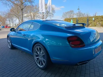 Begagnad Bentley Continental GT 610 HK (448 kW) 2010 Blå Sportkupé