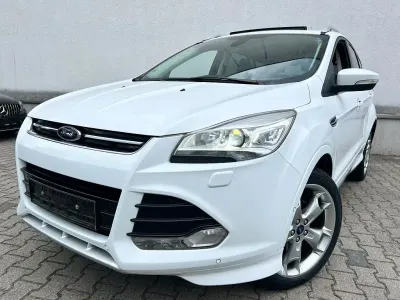 Gebraucht Ford Kuga Individual 179 PS (131 kW) 2015 Weiß SUV