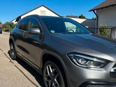 Gebraucht Mercedes GLA250 218 PS (160 kW) 2022 Grau SUV