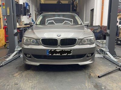 Gebraucht BMW 750L 367 PS (269 kW) 2005 Grau Limousine