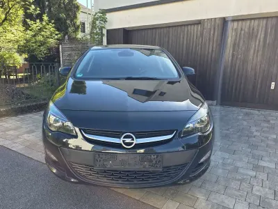 Używany Opel Astra Energy 140 KM (102 kW) 2014 Czarny Hatchback