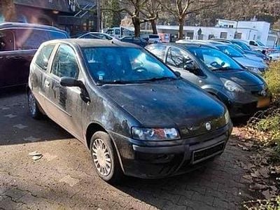 Usata Fiat Punto Basis 102 CV (75 kW) 1999 Nero Utilitaria