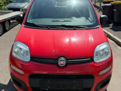 Gebraucht Fiat Panda 69 PS (50 kW) 2018 Rot Kleinwagen