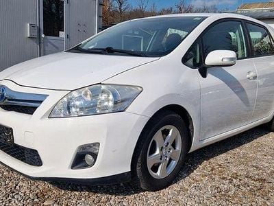 Gebraucht Toyota Auris Hybrid Life 136 PS (100 kW) 2011 Weiß Limousine