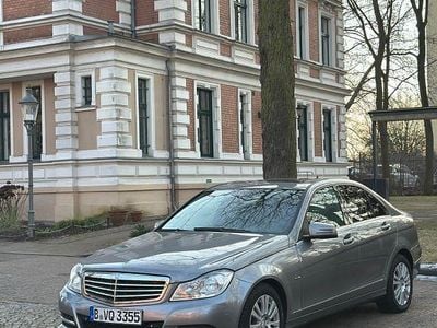 Grau Gebraucht 2011 Mercedes C200 Elegance Limousine | 6.800 € (Fairer Preis)