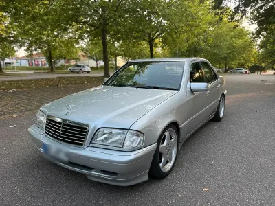 Gebraucht Mercedes 250 150 PS (110 kW) 1999 Silber Limousine