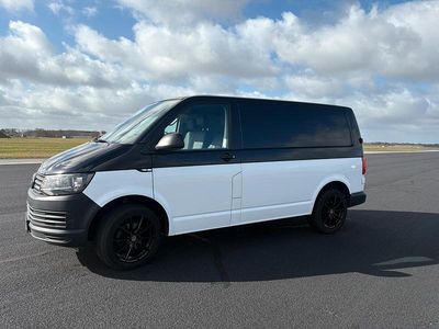 Second-hand VW Transporter 105 CP (77 kW) 2015 Negru Van
