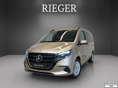 Gebraucht Mercedes V220 Style 163 PS (119 kW) 2024 Gold Van / Kleinbus