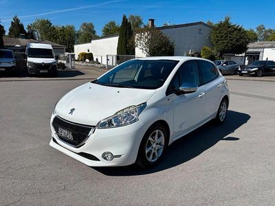Gebraucht Peugeot 208 92 PS (67 kW) 2014 Weiß Kleinwagen