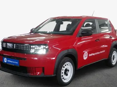 Gebraucht Fiat Grande Panda Red 83 kW (113 PS) 2025 Rot Kleinwagen