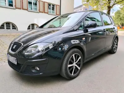 Gebraucht Seat Altea 105 PS (77 kW) 2012 Schwarz Kleinwagen